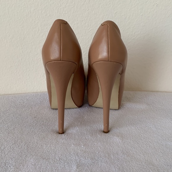 Steve Madden Dejavu Platform Heel - Picture 3 of 7